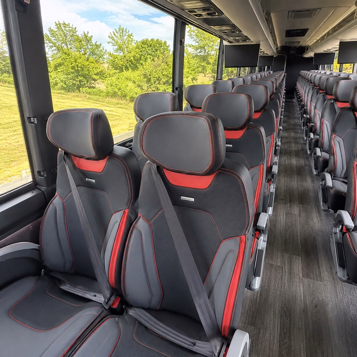 lakewood charter bus rentals for red rocks and foothills weddings