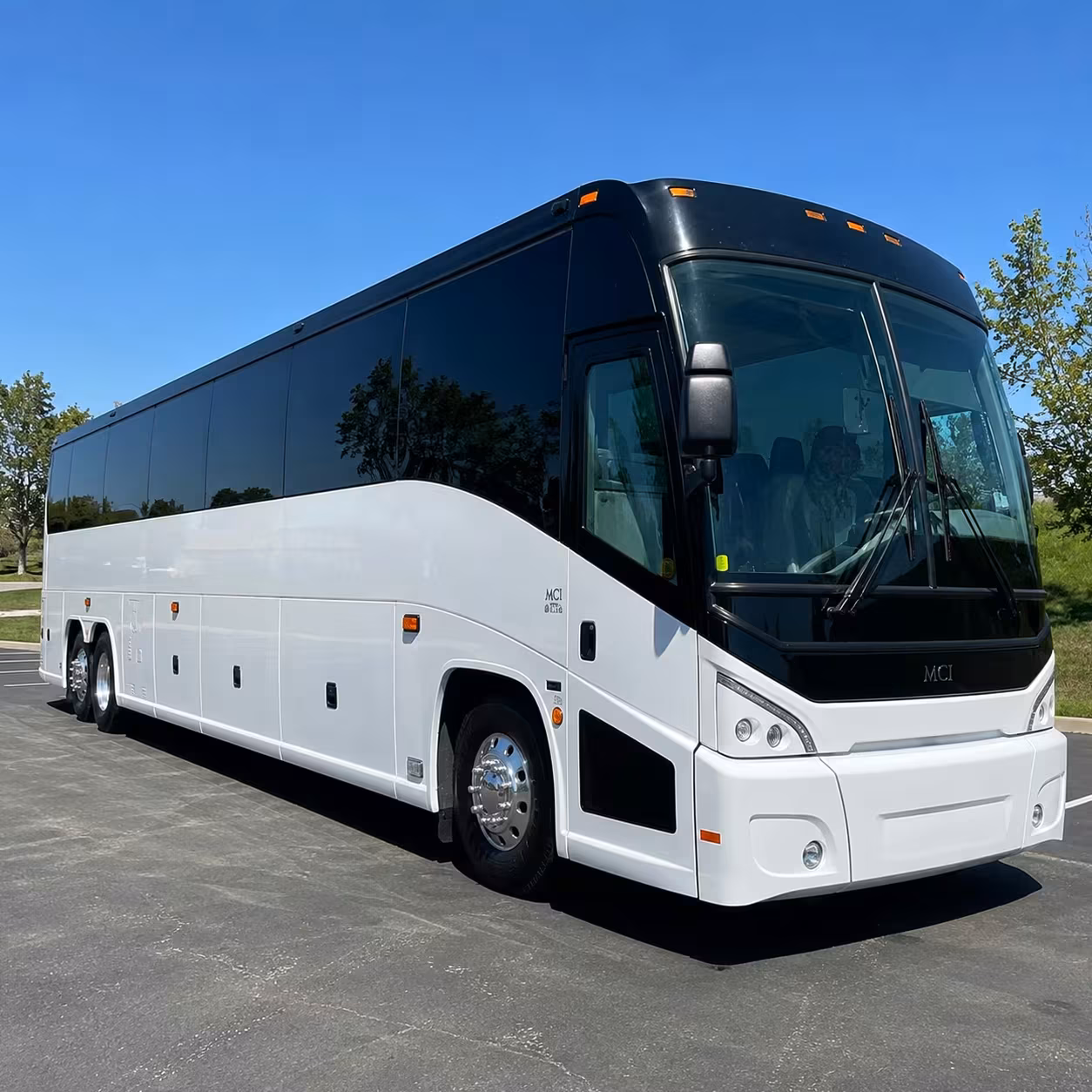 lakewood charter bus rentals to denver international airport