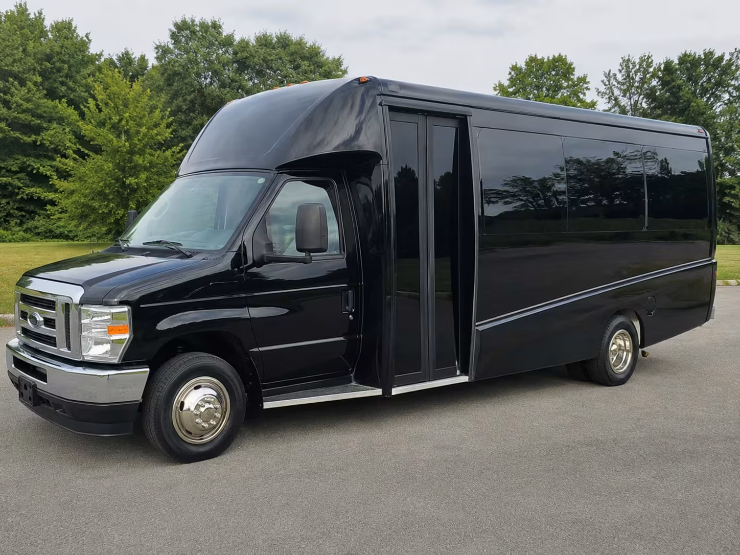 sports team sporting event bus rentals in lakewood